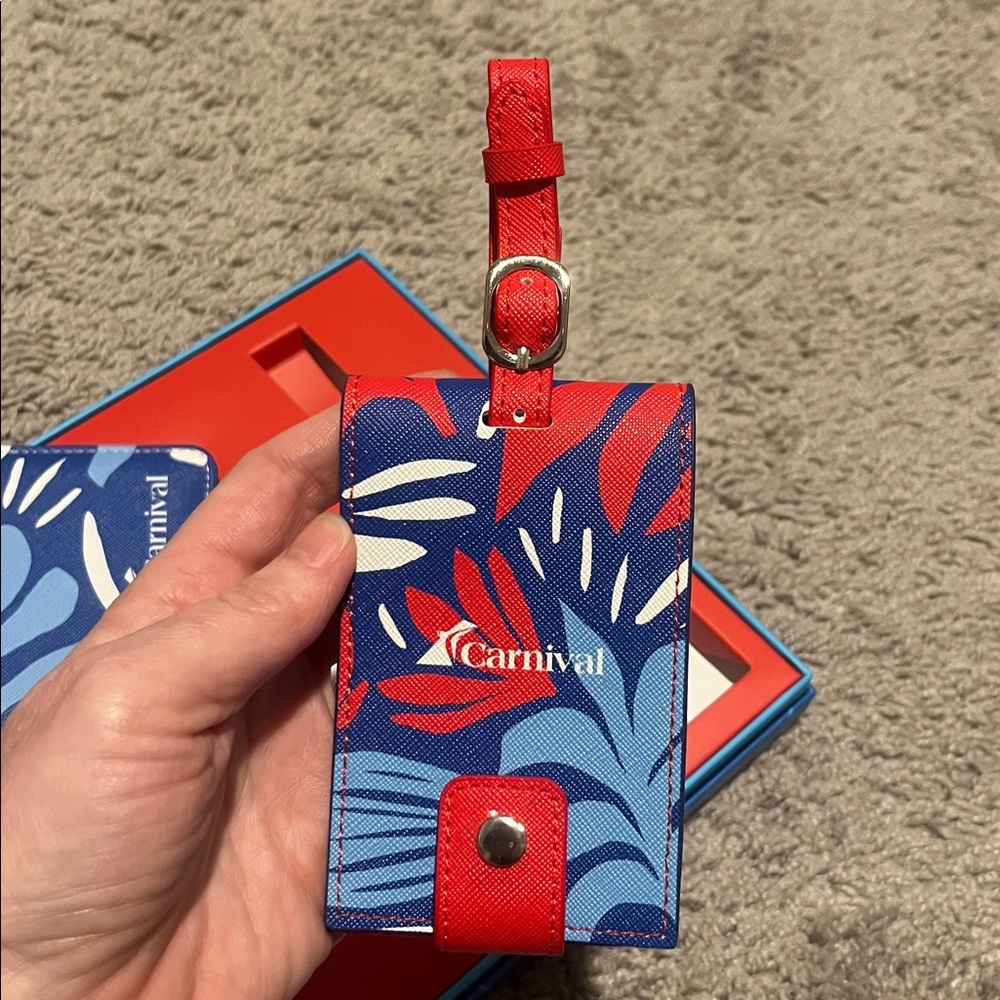 Carnival Cruise-line Blue and Red Travel Set - Picture 5 of 9